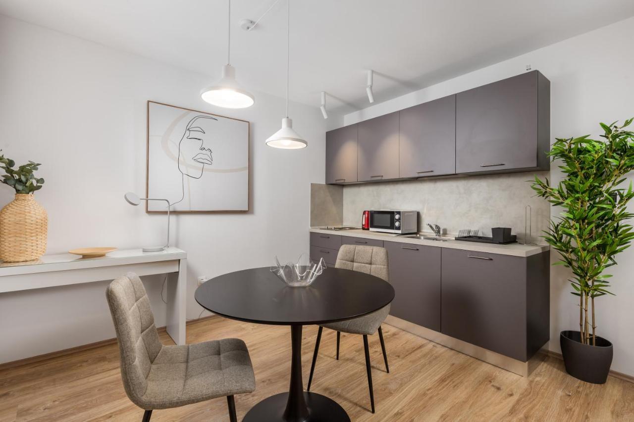 Main Street Apartments 2 Rijeka Exterior photo